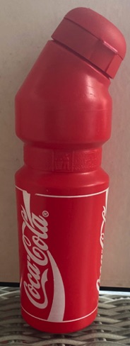 58203-1 € 4,00 coca cola bidon rood wit  schuine hals H. D..jpeg